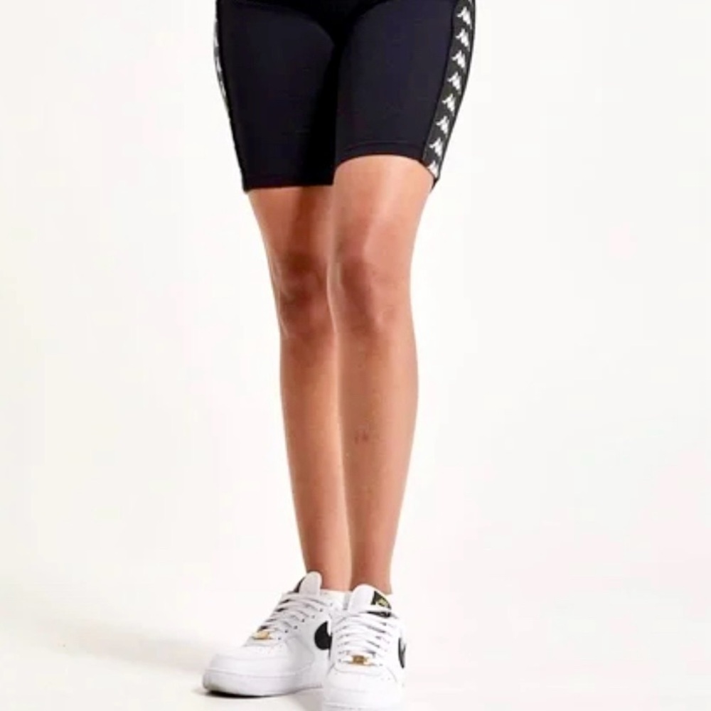 BNWT! Women’s Kappa Kombat Curapi System Biker Shorts XS Black Zip Pocket 11”